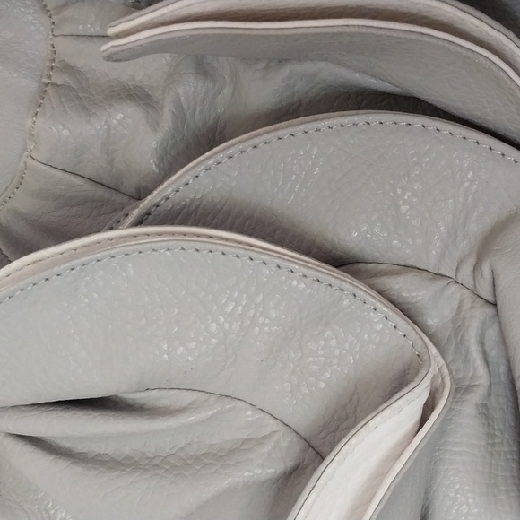 Gray White Petal Shoulder Tote Bag Braided, Leather Designer Inspired  NEW - Picture 3 of 10